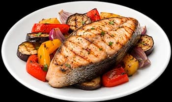 Стейк из рыбы с овощами